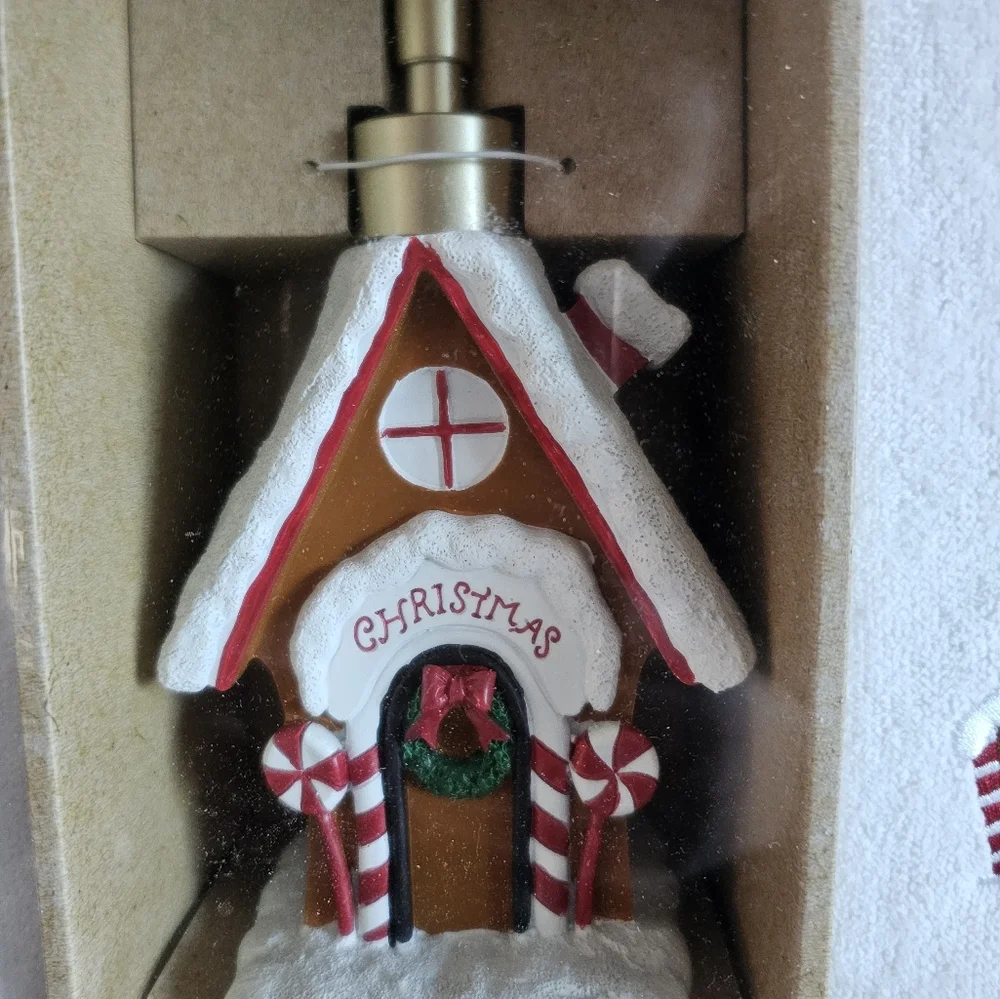 4pc Mistletoe Farms Christmas Gingerbread House Bath Set New